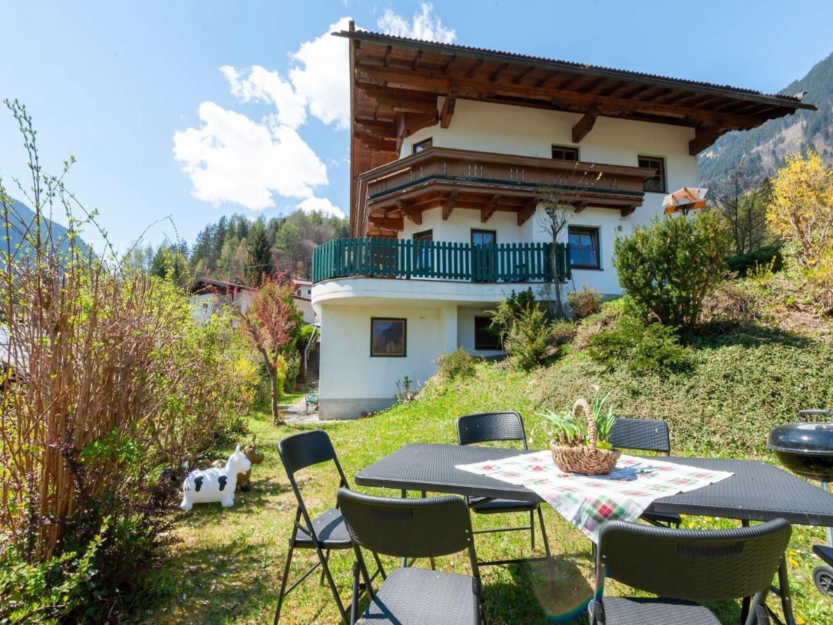 Apartment Between Mayrhofen And Finkenberg Bagian luar foto