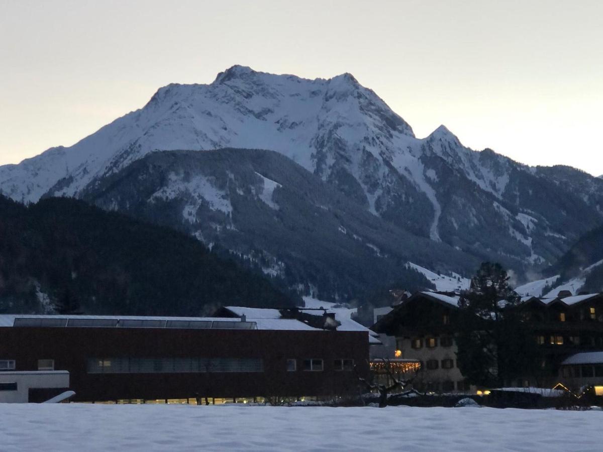 Apartment Between Mayrhofen And Finkenberg Bagian luar foto