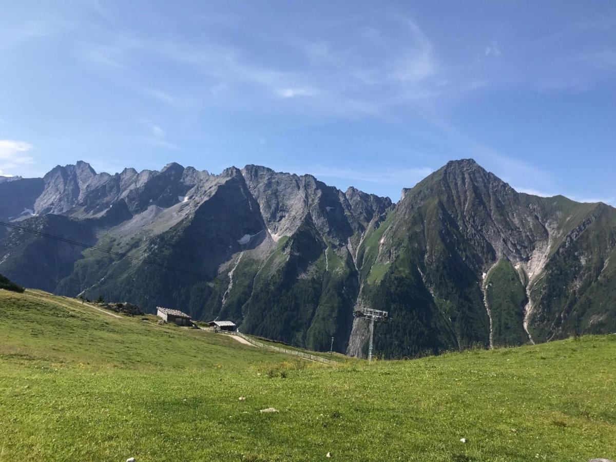 Apartment Between Mayrhofen And Finkenberg Bagian luar foto