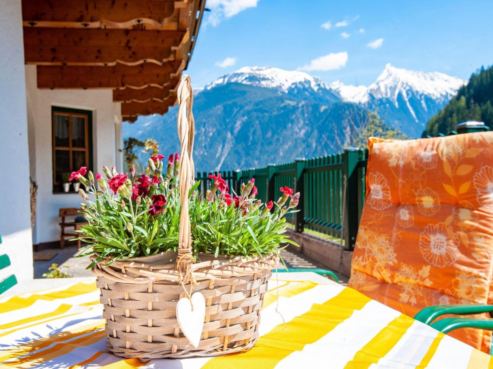 Apartment Between Mayrhofen And Finkenberg Bagian luar foto